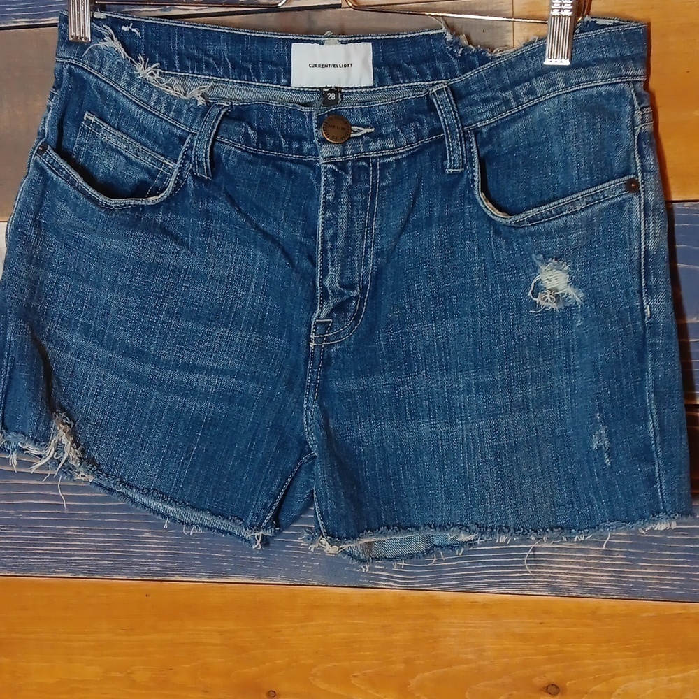 Current/ Elliott Distressed Shorts 28
